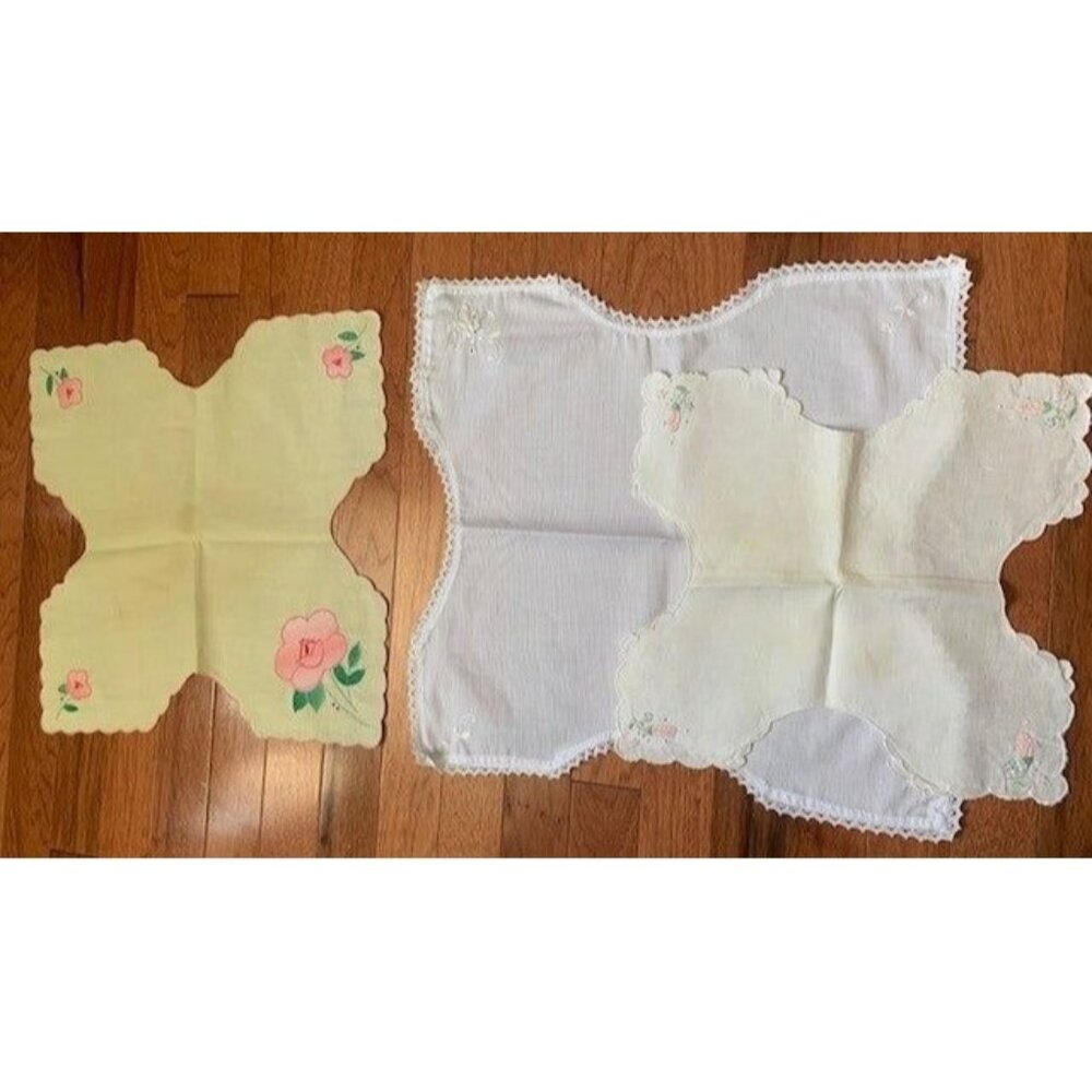 Vintage Embroidered & Applique Basket Doilies Linen Set 3 Floral Lace